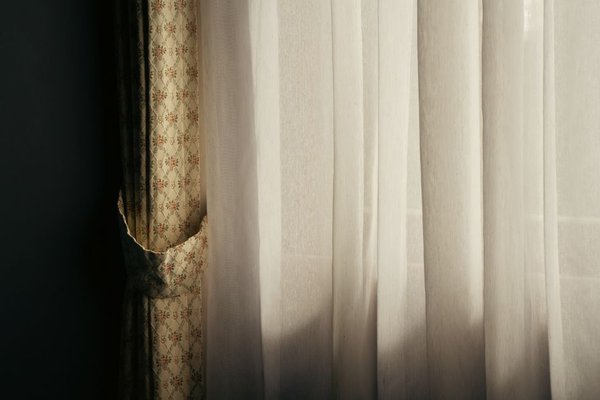 blackout curtains vs sheer curtains
