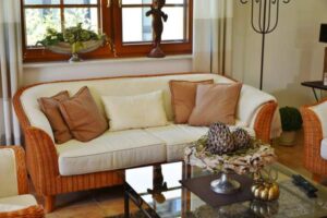 Neutral Living Room Ideas With Depth, Warmth, and Personality